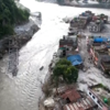 Immagini aeree mostrano fango e detriti che coprono villaggi dopo l'esondazione in Nepal