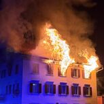 Incêndio deflagra em edifício com apartamentos e restaurante português na cidade de Thusis,na Suíça