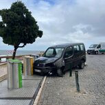Um morto em despiste de carro na avenida Marginal de Cascais junto à praia da Parede