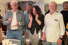Victor Espadinha anuncia casamento aos 87 anos, rodeado de amigos e família