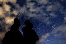 Chuva de estrelas perto de Kratovo, República da Macedônia do Norte