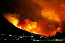 Incêndio na costa da Croácia