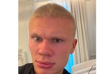 Erling Haaland rapa o cabelo e alguns dos maiores craques reagem