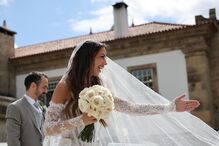 Noiva Ágata Rodrigues em Marco de Canavezes com o noivo Ricardo Moutinho Guilherme