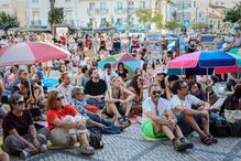 Protesto contra tentativa de privatização de praias da Arrábida reúne 