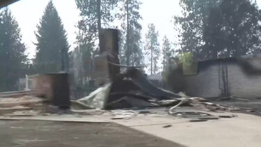 Incêndios deixam rasto de destruição e obrigam à retirada de 60 mil pessoas em Spokane