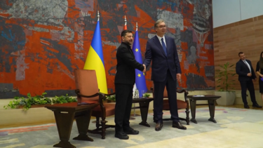 Zelensky reúne-se com presidente sérvio em primeira visita oficial a Belgrado  