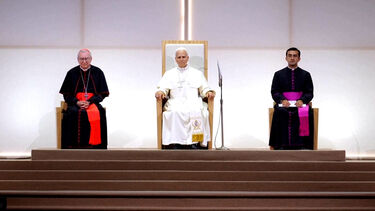 Papa Leão XIV participa em grande encontro católico em Rimini