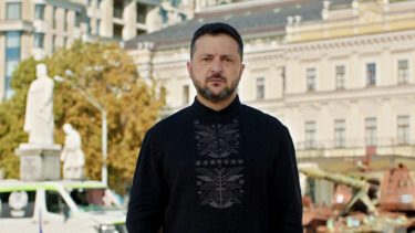 “A Europa deve ser uma Europa unida”: Zelensky pede apoio para travar a guerra no Dia da Independência da Ucrânia 