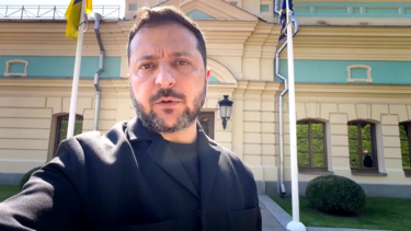 “Uma situação terrível”: Zelensky condena ataque russo que provocou dezenas de mortos em Bucha 
