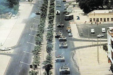2 de agosto de 1990: tanques iraquianos invadem a capital do Kuwait 