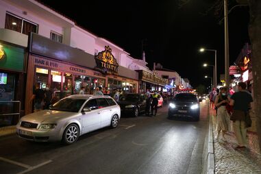 Funcionária de bar regressava a casa quando foi violada por estrangeiro