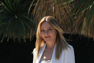 Primeira-ministra italiana regista a sua voz como marca para evitar uso indevido