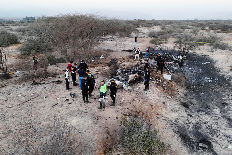 Pelo menos 13 mortos em queda de avião turístico no sul do Peru 