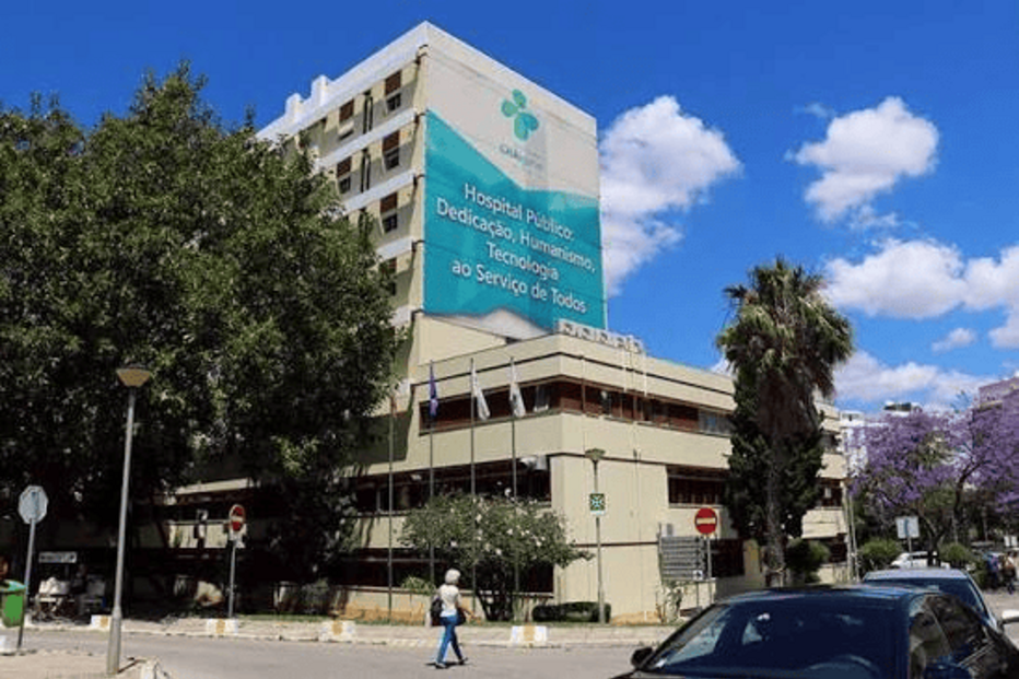Protocolo assinado esta terça-feira permite que ULS do Algarve já pode alojar médicos num T2 em Abufeira