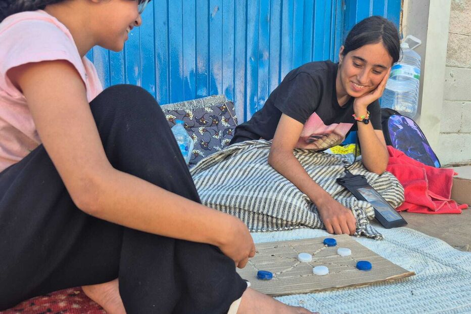 Mais de 800 menores desacompanhados que chegaram a Ceuta, na semana passada, deverão ficar em Espanha