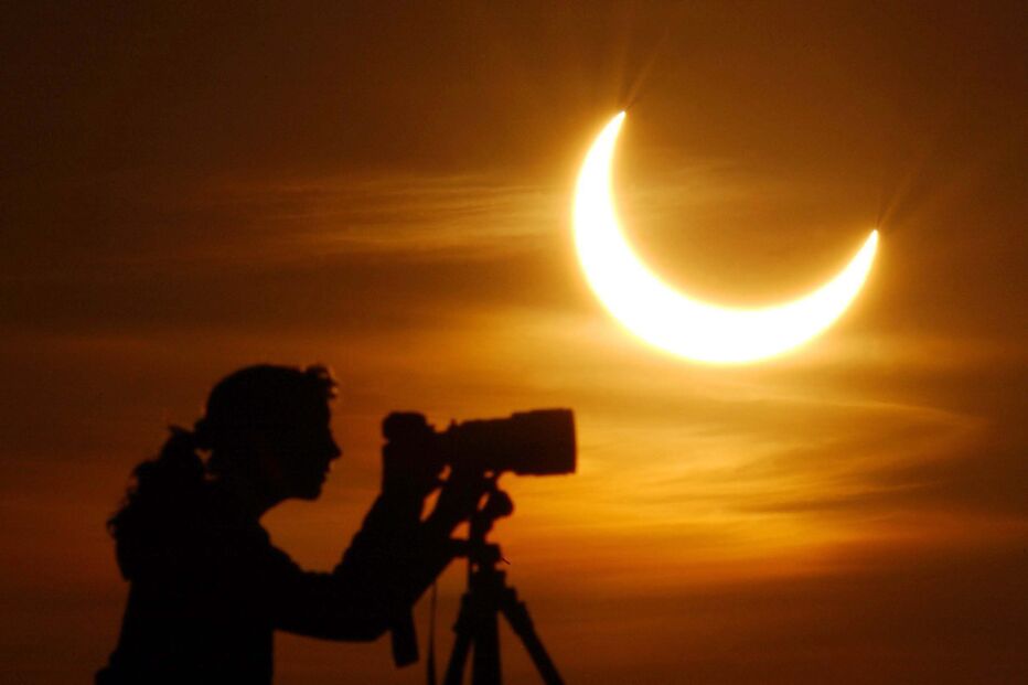 Cientistas observam eclipse a 10 km de altitude a bordo de um avião da Iberia