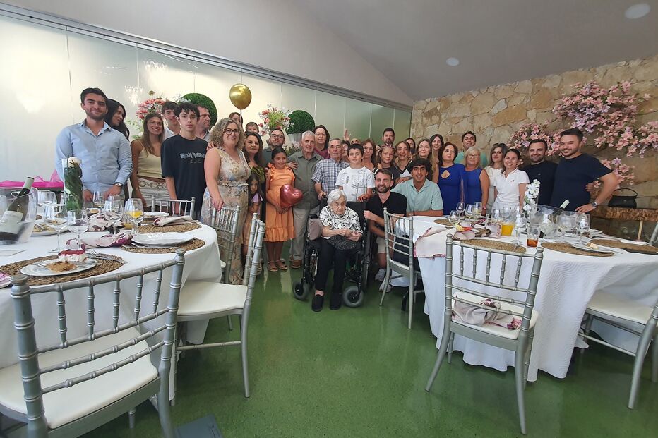 Maria Eugénia - 105 anos 2.jpg