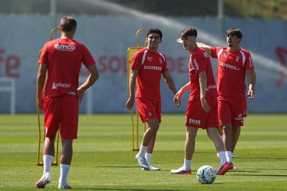 Braga assegura play-off da Liga Conferência com empate a zero