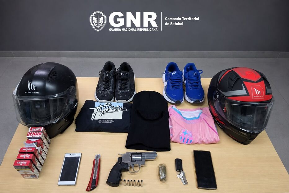 GNR apreende arma, droga e objetos em ação em Setúbal