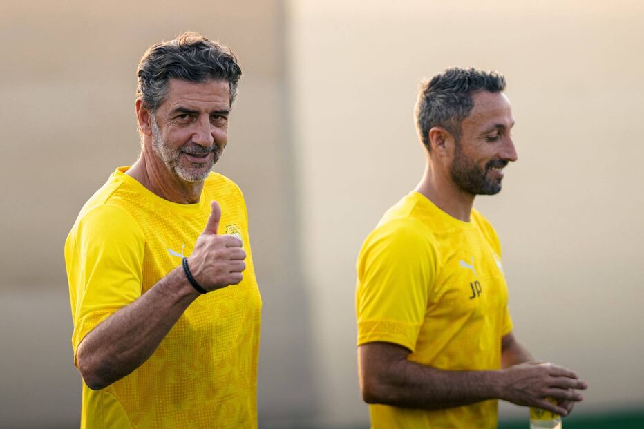 Al Wasl liderado por Rui Vitória inaugura campeonato dos Emirados Árabes Unidos
