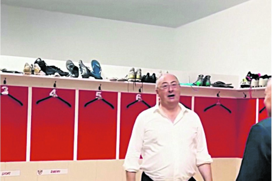 Ministro da Agricultura recorda tempos de futebol no Anais