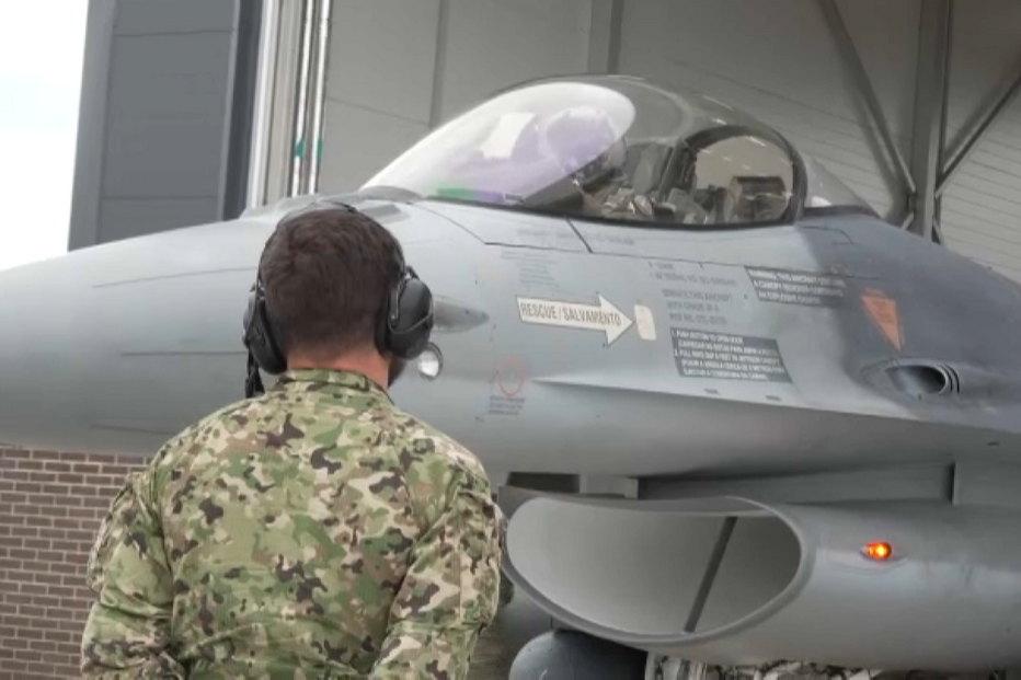 Policiar os russos: a missão dos F-16 portugueses nos céus do Báltico