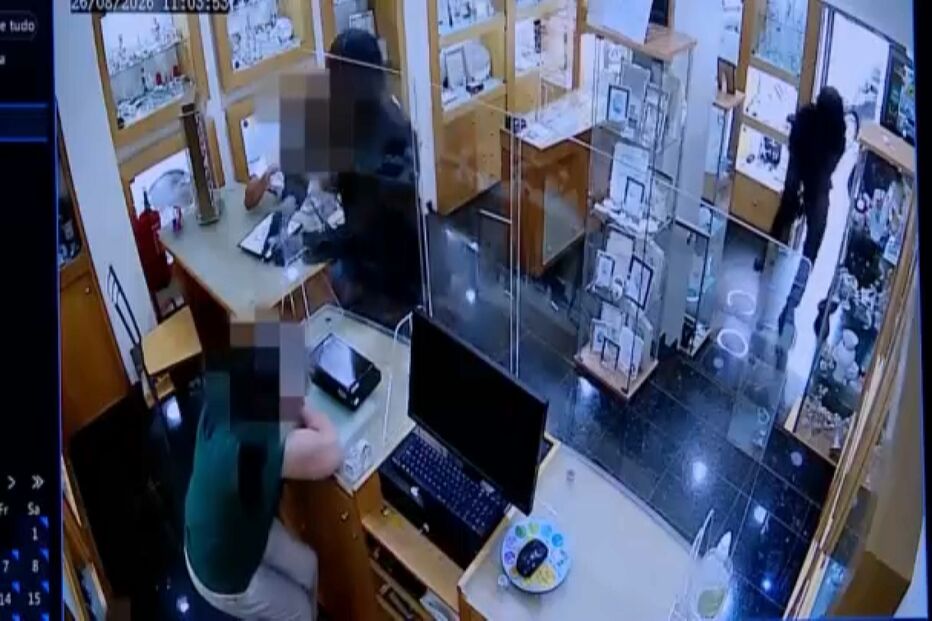 Gang com mulher rouba duas ourivesarias em meia hora na Margem Sul