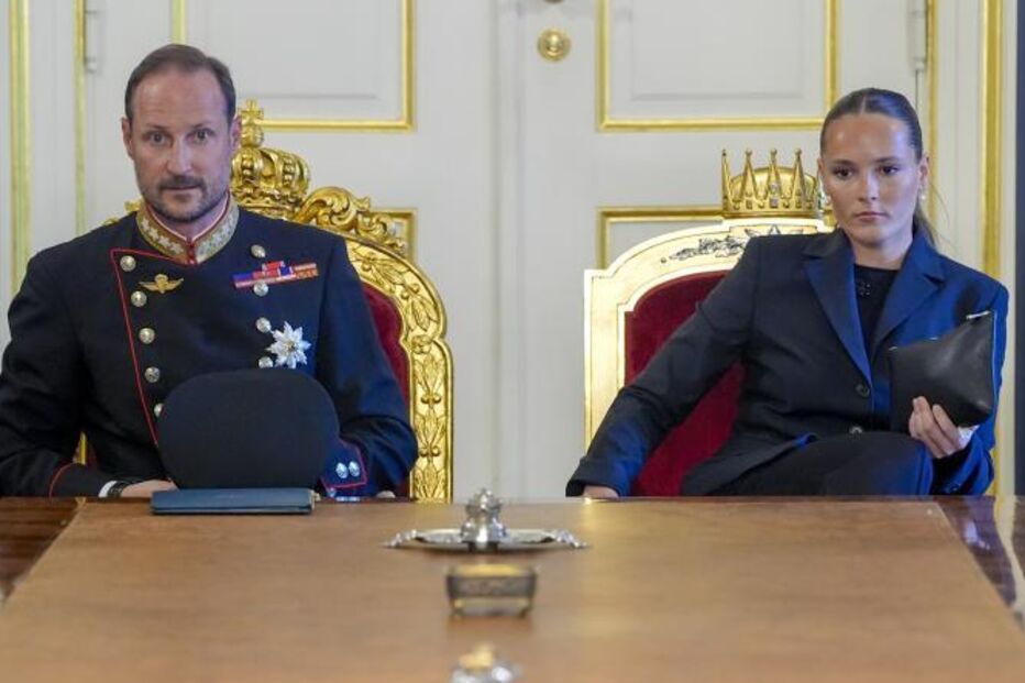 Crown Princess Ingrid Alexandra of Norway (C-R) and Prince Haakon