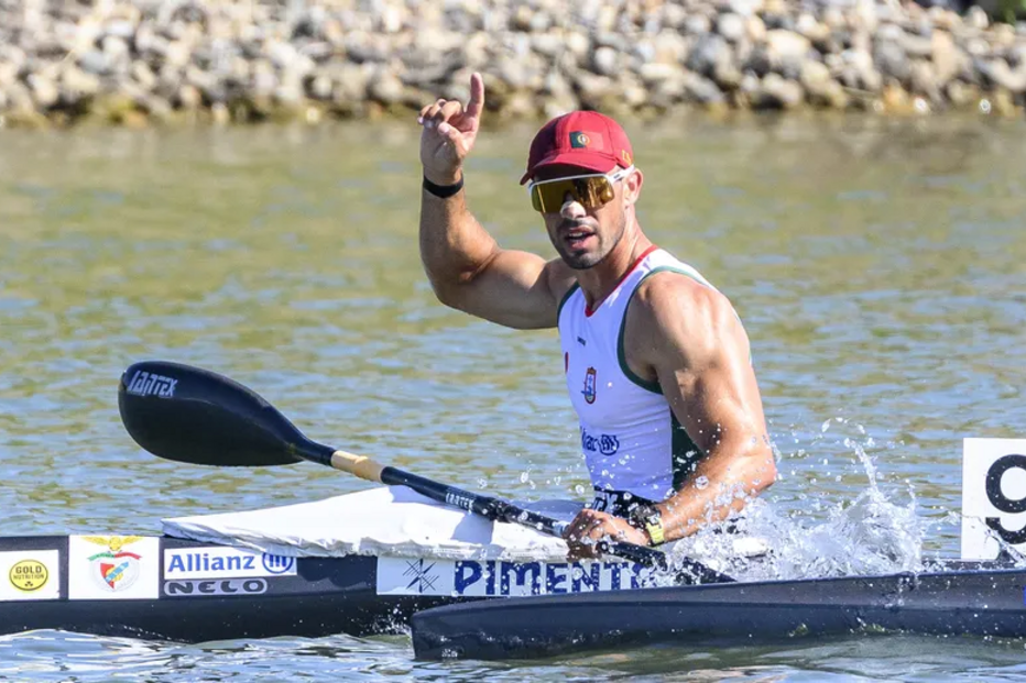 Fernando Pimenta tornou-se campeão mundial em K1 1.000 este sábado