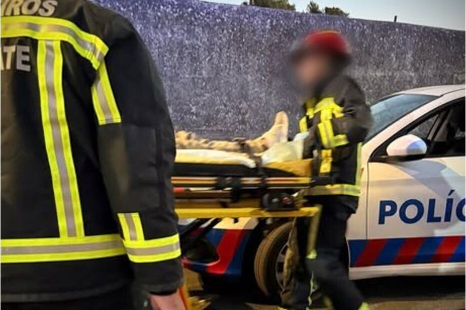 Motociclista ferido em colisão entre mota e carro em Camarate. Condutor de ligeiro colocou-se em fuga