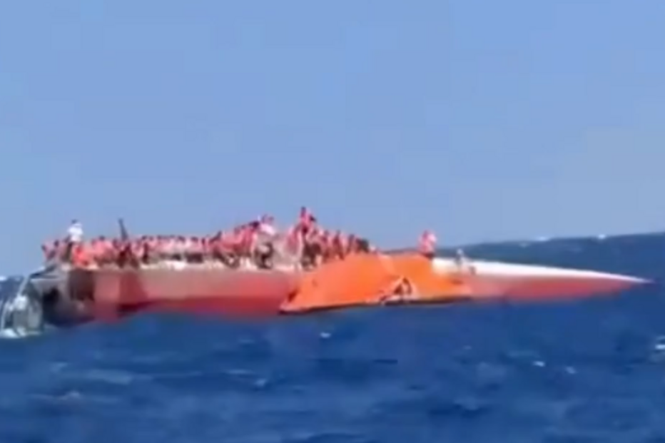 Barco com 270 pessoas a bordo naufraga na costa norte do Chipre