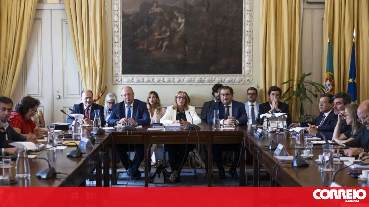 Concertação Social dividida sobre salário mínimo