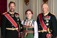 Princesa Ingrid Alexandra com o Rei Harald V e o Príncipe Herdeiro Haakon da Noruega