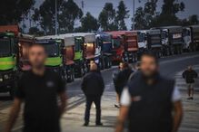 Camiões em marcha lenta contra preço dos combustíveis