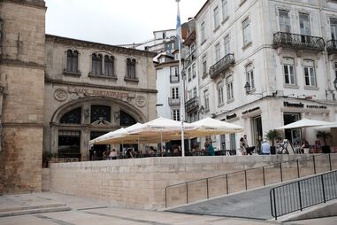 Café Santa Cruz, Coimbra.