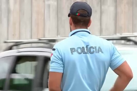 Dois homens detidos após roubo por esticão a idosa em Rio Tinto