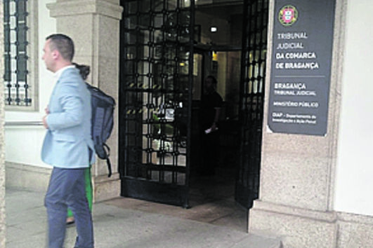 Comandantes dos Bombeiros de Mirandela julgados por peculato e falsificação de documentos