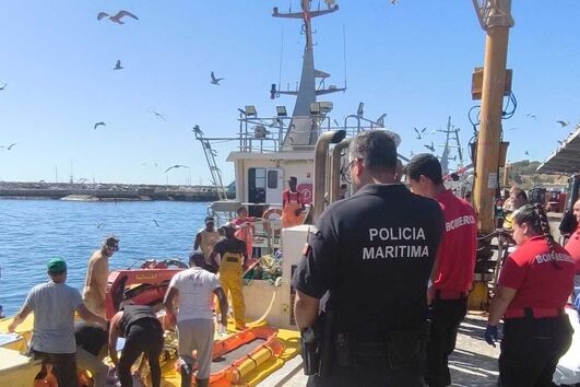 Um desaparecido e seis feridos após naufrágio na costa de Sesimbra