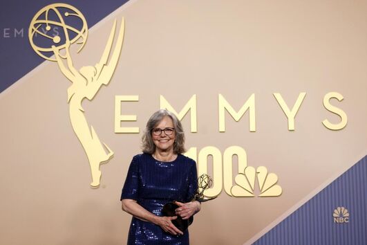Sally Field 