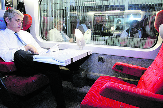 Sócrates em viagem de TGV entre Paris e Bruxelas (2009)