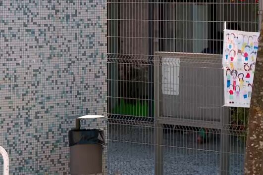 Onda de assaltos a escolas em Almada deixa sensação de insegurança na comunidade escolar