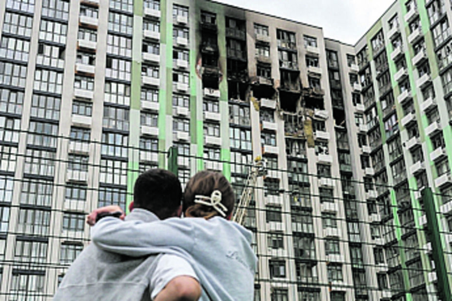 Vários edifícios atingidos