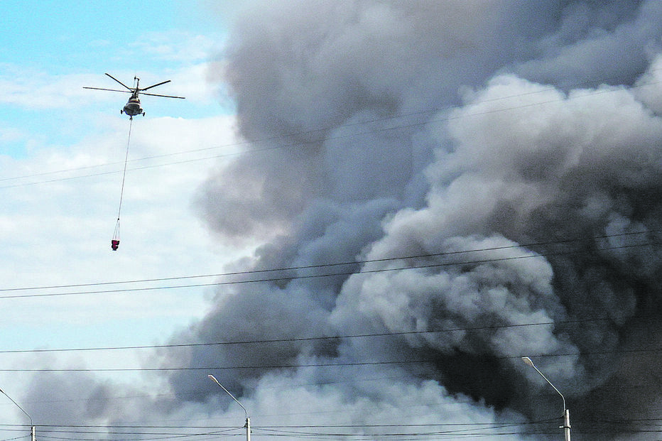 Ucrânia tem intensificado os ataques com drones no interior russo, atingindo refinarias e centros logísticos