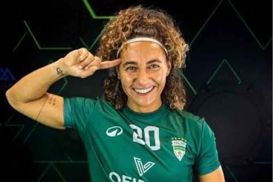 Cátia Morgado, jogadora de futsal do Leões de Porto Salvo