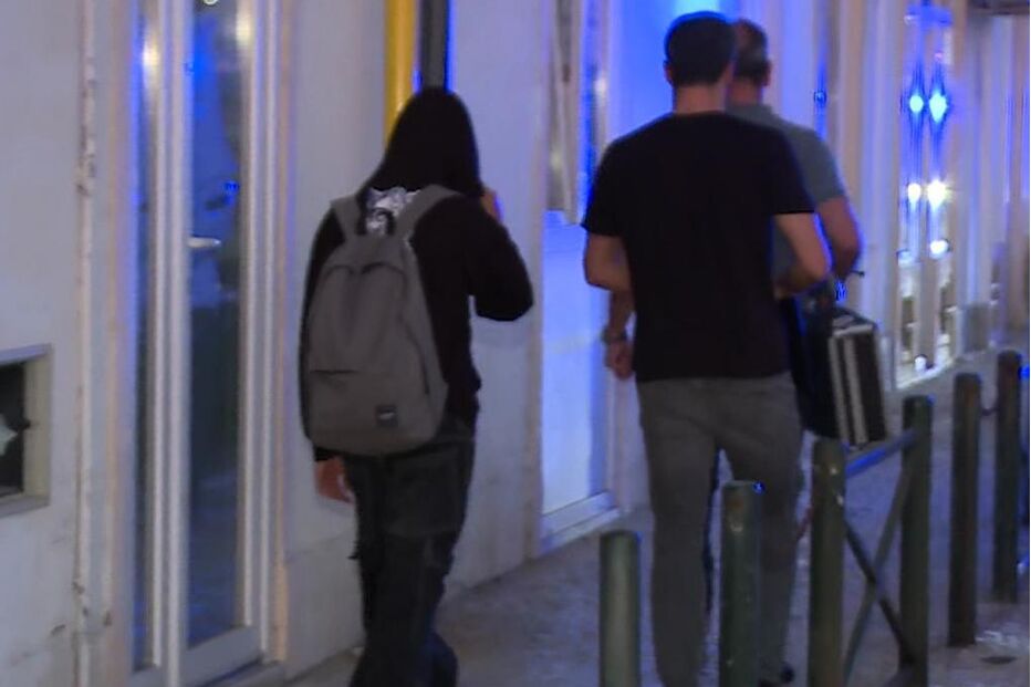 Gasta 100 euros com irmã para esconder morte da mãe