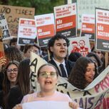 Estudantes pedem travão das propinas