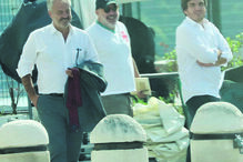 Carlos Daniel, Pedro Marques Lopes e João Maria Jonet à saída do restaurante