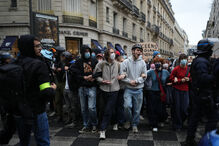 Batalha campal em Paris