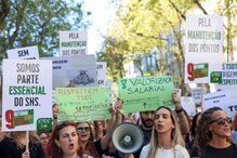 Técnicos de diagnóstico e terapêutica manifestam-se em Lisboa por melhores salários
